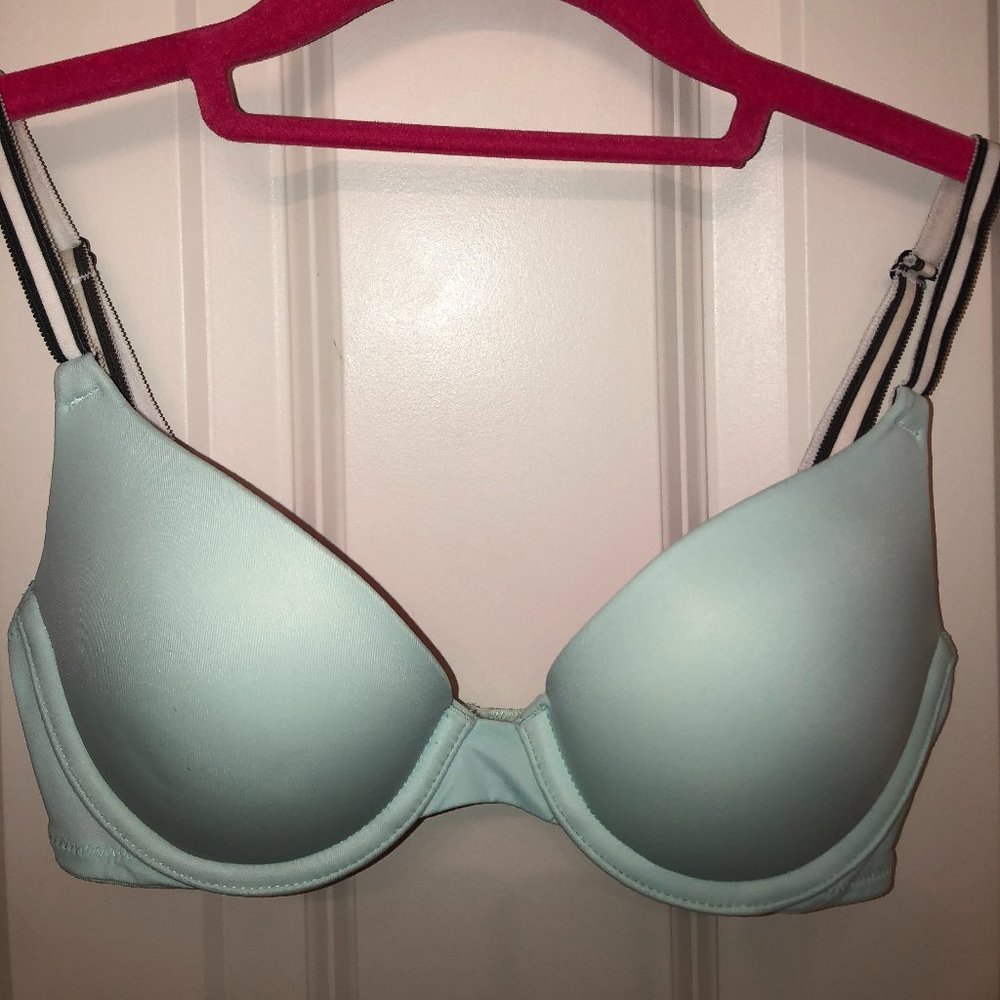 VS Pink Wear Everywhere Push Up Bra